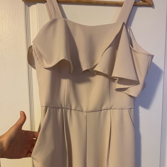 Le Chateau Jumpsuit. - Picture 3 of 8